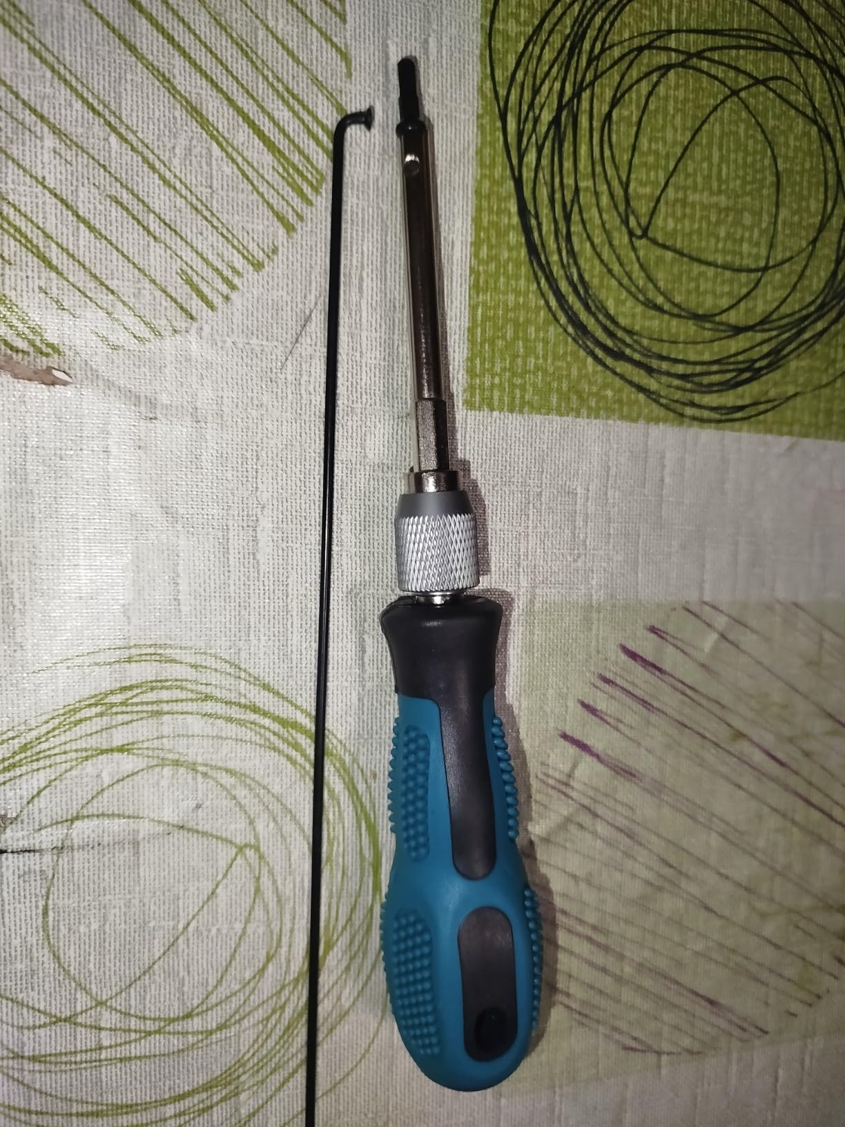 Tissting Outil Rayons Vélo Clé Inox avec Embout Perceuse