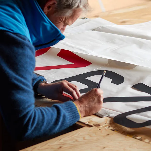 Rooster Sail Numbers service pose numéros de voile